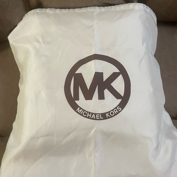 ππMichael Kors dust coverππ